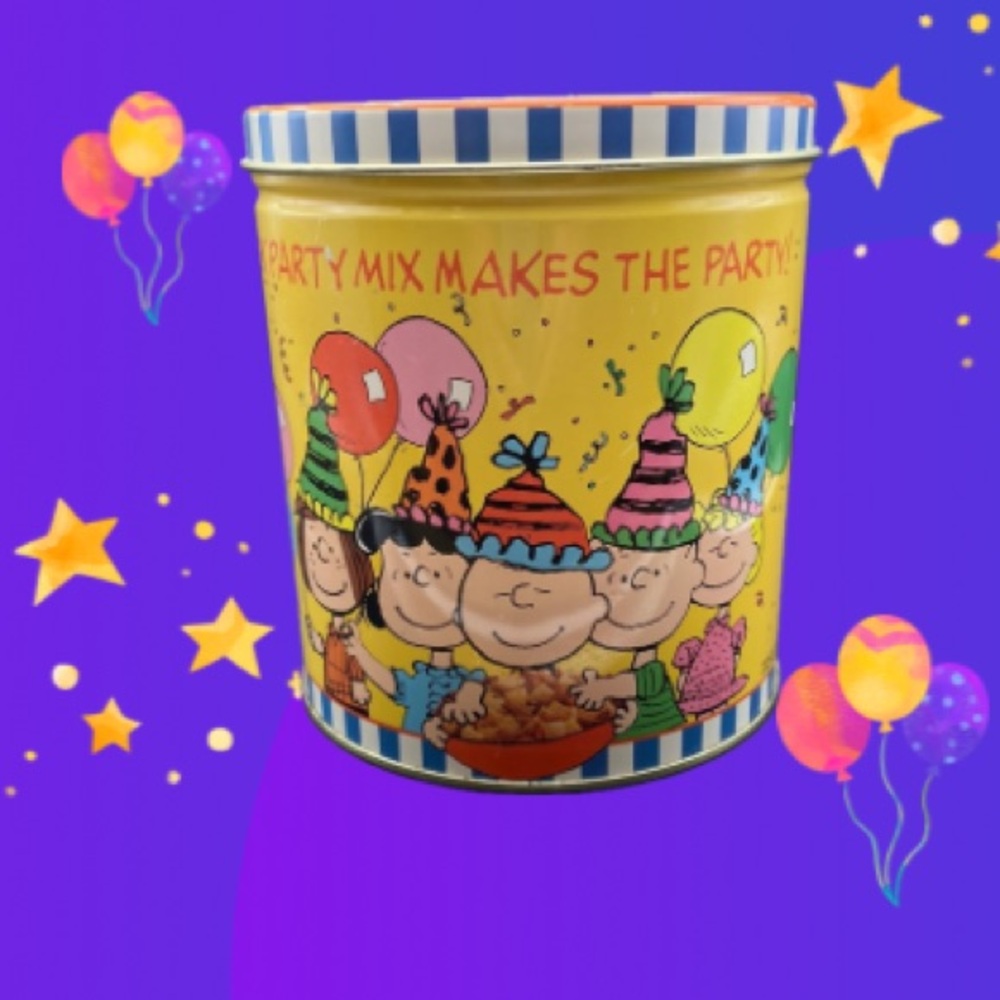 1990 Ralston Purina 40TH AnniversaryTin Featuring The Lovable Peanut Characters